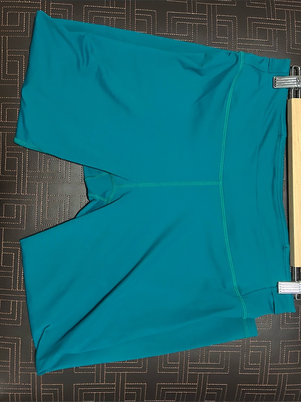 Fabletics Crop - Picture 3 of 4